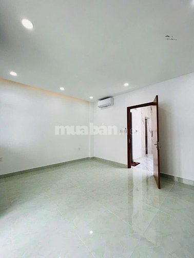 Vỡ nợ bán gấp nhà Độc Lập, Tân Thành, Tân Phú. Giá 2,85tỷ. Hẻm xe hơi