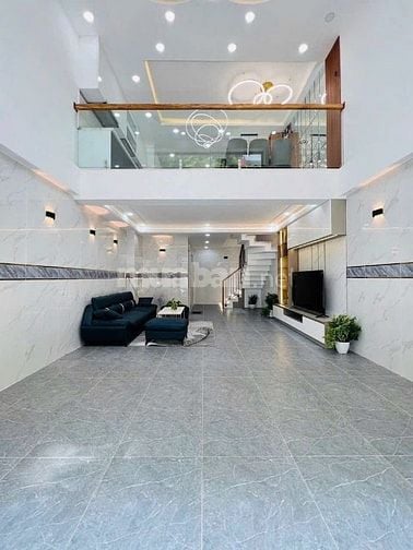 Vỡ nợ bán gấp nhà Độc Lập, Tân Thành, Tân Phú. Giá 2,85tỷ. Hẻm xe hơi