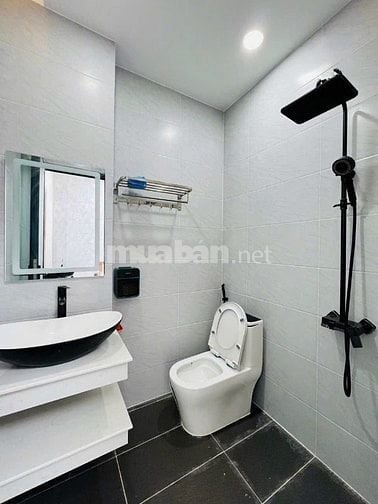 Vỡ nợ bán gấp nhà Độc Lập, Tân Thành, Tân Phú. Giá 2,85tỷ. Hẻm xe hơi