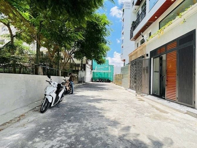 Vỡ nợ bán gấp nhà Độc Lập, Tân Thành, Tân Phú. Giá 2,85tỷ. Hẻm xe hơi