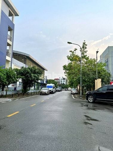 BỒ ĐỀ NHÀ DÂN XÂY - LÔ GÓC - CẦN BÁN GẤP - GIÁ HƠN 5 TỶ 