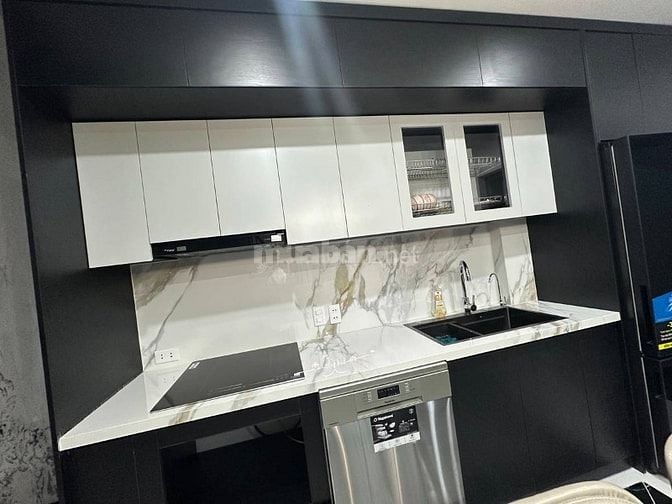 THANG MÁY , 10M Ô TÔ TRÁNH , ĐỊNH CÔNG THƯỢNG HOÀNG MAI 45M2 5TẦNG .