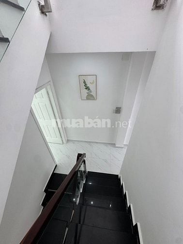 $ 5.8tỷ - nhà 2 lầu - 3.7 x 10m - Âu Dương Lân nhà mới ở liền