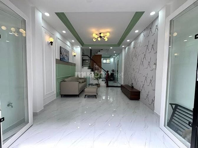 $ 5.8tỷ - nhà 2 lầu - 3.7 x 10m - Âu Dương Lân nhà mới ở liền
