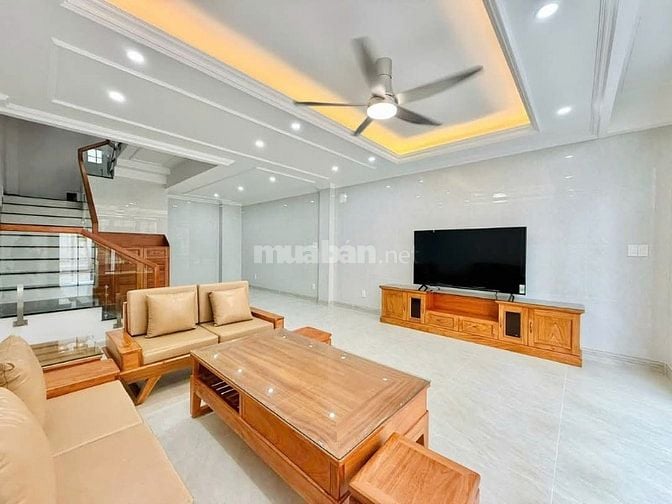 Bán nhà mới 4,5 tầng hẻm 6m Nguyễn Văn Khối p9 nội thất 