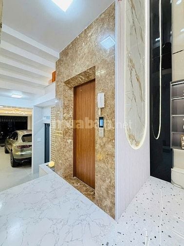 bán nhà SIÊU PHẨM, KHU VÍP ĐẲNG CẮP 68, DT 4M X 18M CÓ THANG MÁY, 