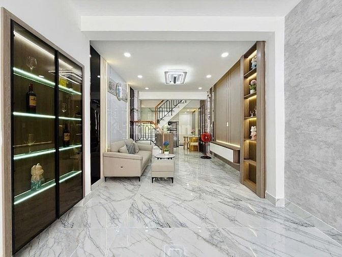 Vỡ nợ bán gấp nhà Hoà Hưng, p12, Q10. Chỉ 2,64tỷ. 60m2. Hẻm xe hơi. 