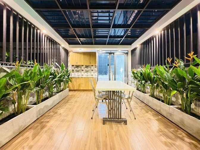 bán nhà SIÊU PHẨM, KHU VÍP ĐẲNG CẮP 68, DT 4M X 18M CÓ THANG MÁY, 
