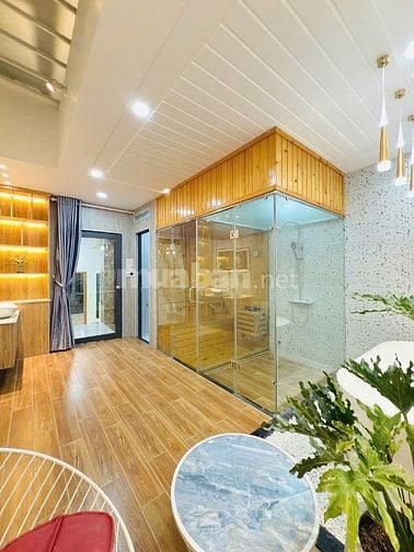 bán nhà SIÊU PHẨM, KHU VÍP ĐẲNG CẮP 68, DT 4M X 18M CÓ THANG MÁY, 