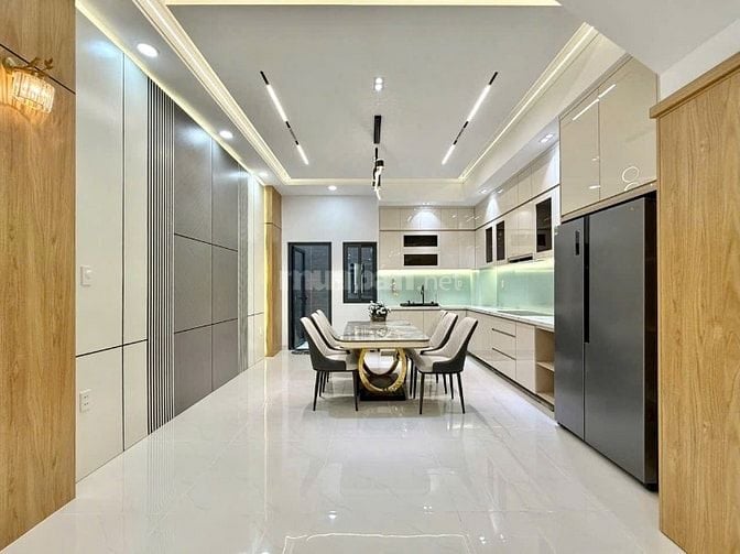 Bán nhà 66m2 giá 6 tỷ 250 triệu đường Quốc Hương,Thảo Điền, Quận 2.