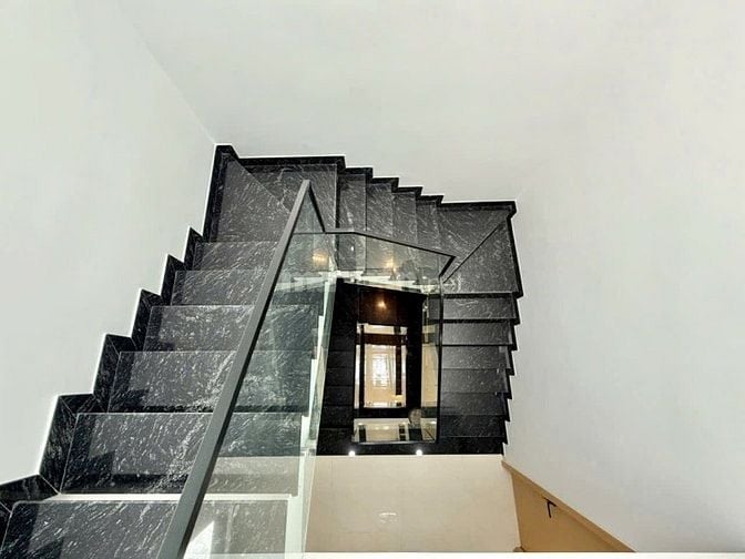 Bán nhà 66m2 giá 6 tỷ 250 triệu đường Quốc Hương,Thảo Điền, Quận 2.
