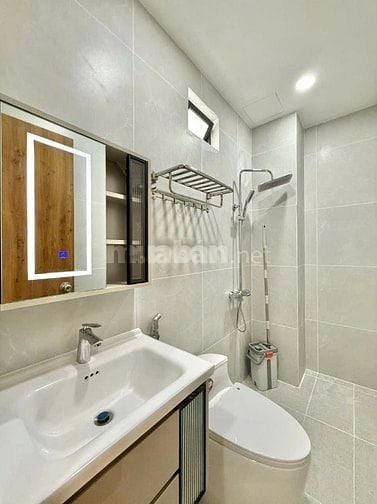 Bán nhà 66m2 giá 6 tỷ 250 triệu đường Quốc Hương,Thảo Điền, Quận 2.