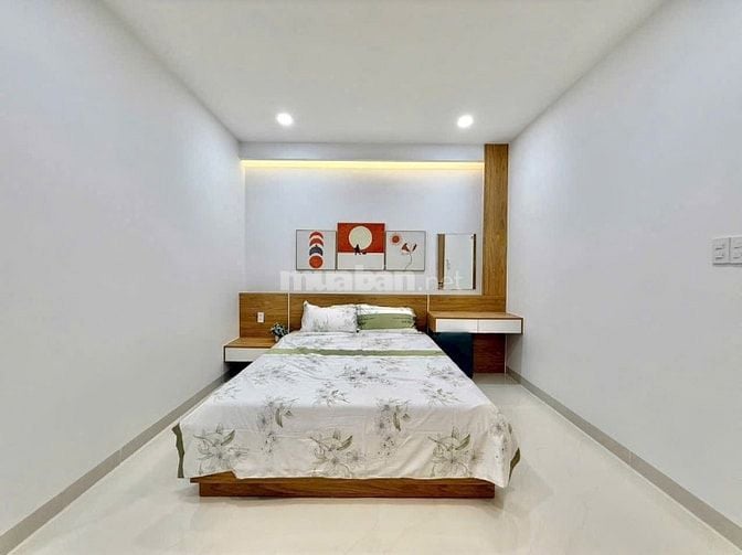 Bán nhà 66m2 giá 6 tỷ 250 triệu đường Quốc Hương,Thảo Điền, Quận 2.