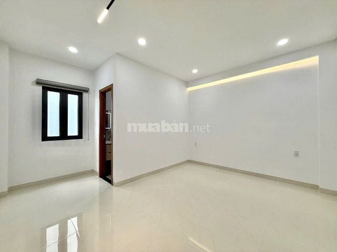 Bán nhà 66m2 giá 6 tỷ 250 triệu đường Quốc Hương,Thảo Điền, Quận 2.
