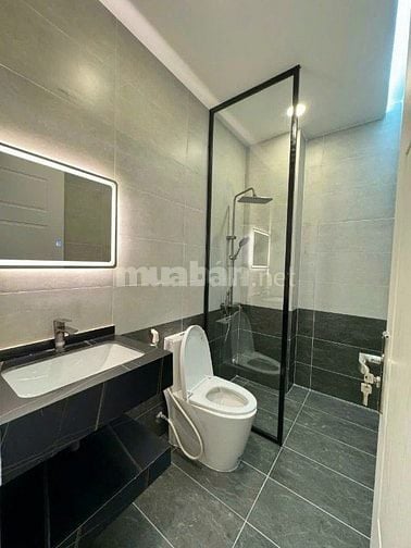 Bán nhà Lê Thị Bạch Cát Q11, 75m², 3.65 tỷ, hẻm xe hơi, sổ riêng, SHR