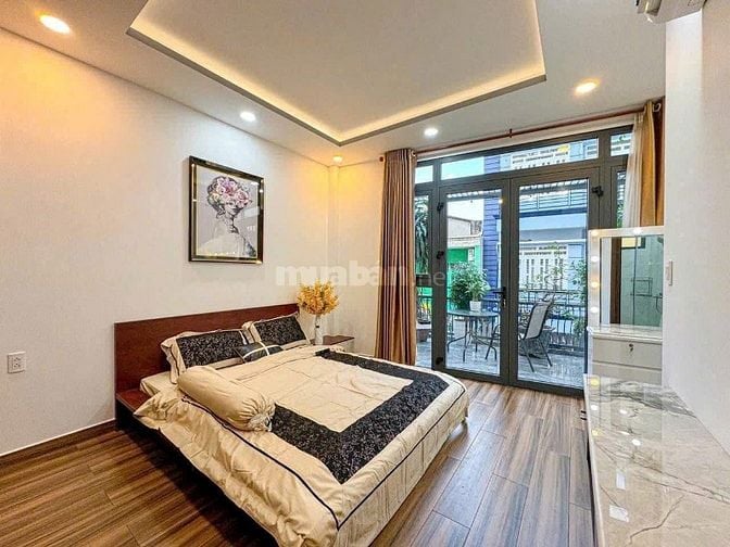 Bán nhà Lê Thị Bạch Cát Q11, 75m², 3.65 tỷ, hẻm xe hơi, sổ riêng, SHR