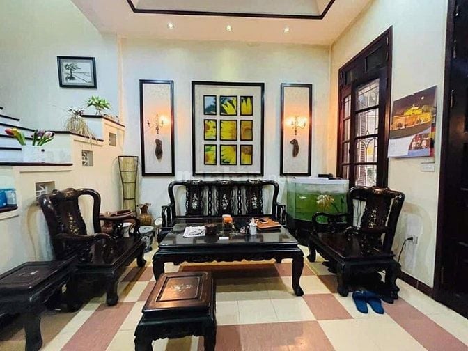 TRUNG TÂM CẦU GIẤY 3 BƯỚC RA QUẬN UỶ - Thoáng sáng trước sau - Ở Sướng