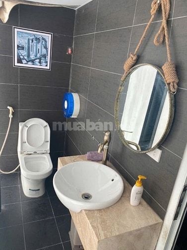 Nhà mặt phố Lê Duẩn, lô góc 7T thang máy DT28m2 giá 9.2 tỷ