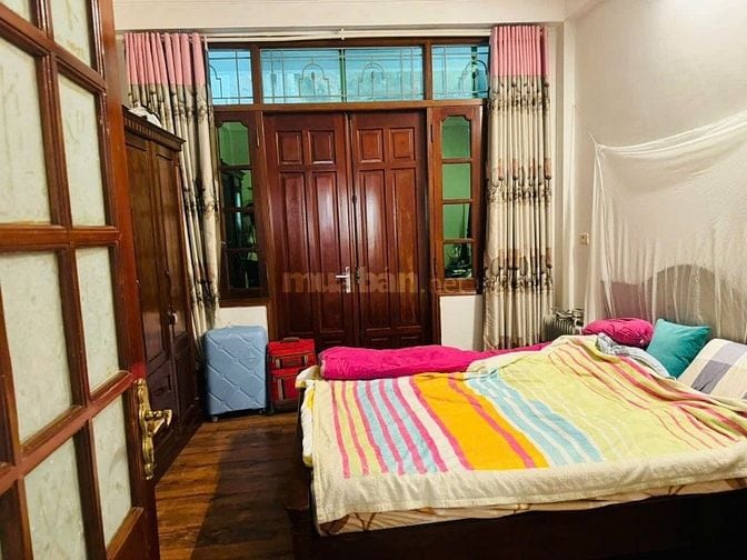 Mặt ngõ Đặng Tất giá 14 tỷ, 36mx5 tầng, ở được luôn