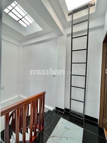 Nhà Đẹp Mới Tinh Về Ở Luôn Full Nội Thất , Chỉ 10m Ra Mặt Phố 
