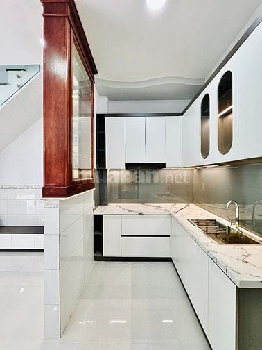 Chính chủ bán gấp nhà 29m²,đường Nguyễn Cư Trinh,Q1.Xây 2 tầng, hẻm 5m