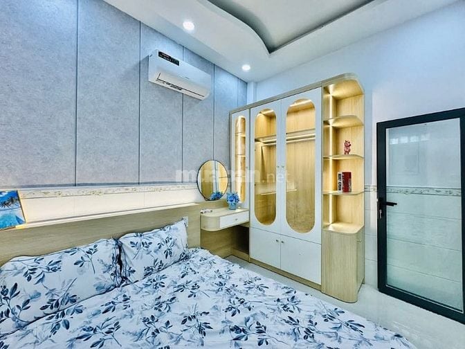 Chính chủ bán gấp nhà 29m²,đường Nguyễn Cư Trinh,Q1.Xây 2 tầng, hẻm 5m