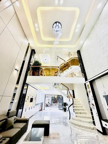NHÀ CŨ GIÁ TỐT!! Nhà Nguyễn Kiệm giá siêu mềm chỉ 2tỷ560/DT 62M2 SHR