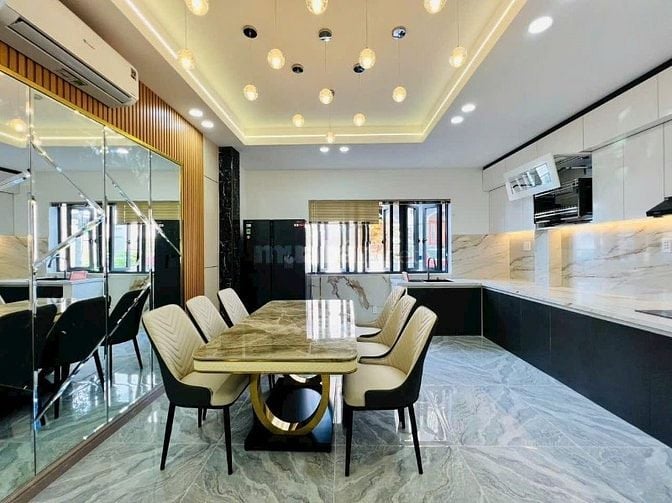 NHÀ CŨ GIÁ TỐT!! Nhà Nguyễn Kiệm giá siêu mềm chỉ 2tỷ560/DT 62M2 SHR