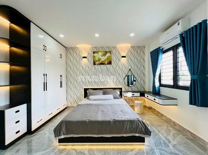 NHÀ CŨ GIÁ TỐT!! Nhà Nguyễn Kiệm giá siêu mềm chỉ 2tỷ560/DT 62M2 SHR