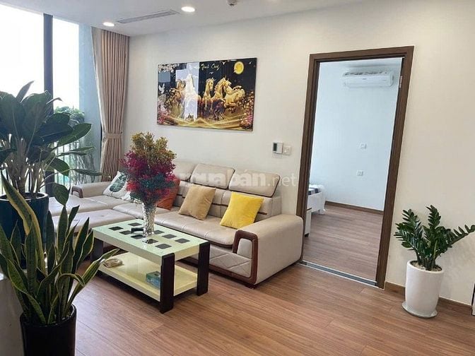 Chung cư Sky Center, Phổ Quang, TB: 2p ngủ rộng, 2wc, đậu oto, 17tr/th