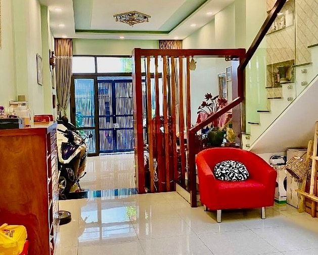 Bán gấp nhà Nguyễn Thị Thập, ngang 5m, 80m2 chỉ 7 tỷ mốt
