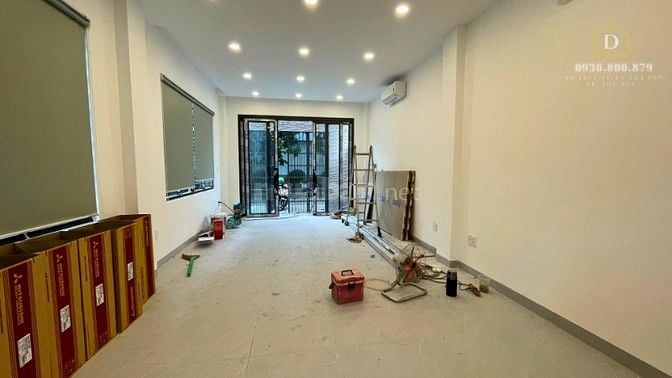 Cho thuê tòa nhà văn phòng, sàn trống, thang máy, 4 sàn, mới 100%