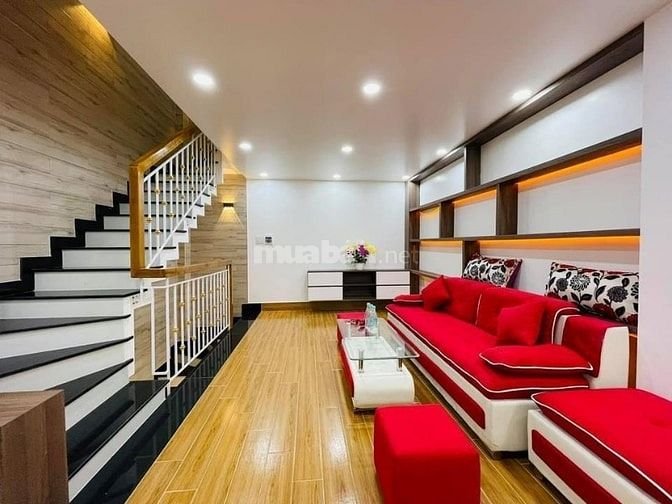 Bán gấp căn 80m² Thành Thái xây 1 trệt 4 lầu. Gần BV Nhi Đồng,hẻm 6m