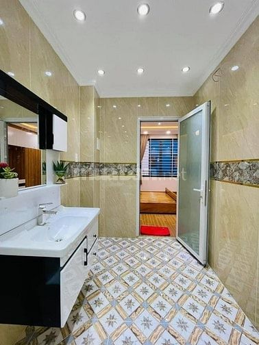 Bán gấp căn 80m² Thành Thái xây 1 trệt 4 lầu. Gần BV Nhi Đồng,hẻm 6m