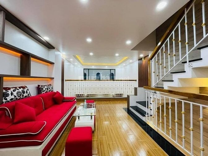 Bán gấp căn 80m² Thành Thái xây 1 trệt 4 lầu. Gần BV Nhi Đồng,hẻm 6m