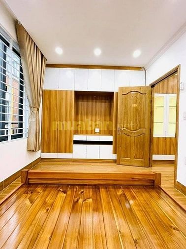 Bán gấp căn 80m² Thành Thái xây 1 trệt 4 lầu. Gần BV Nhi Đồng,hẻm 6m