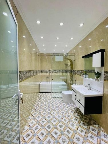 Bán gấp căn 80m² Thành Thái xây 1 trệt 4 lầu. Gần BV Nhi Đồng,hẻm 6m