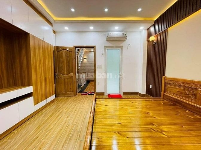 Bán gấp căn 80m² Thành Thái xây 1 trệt 4 lầu. Gần BV Nhi Đồng,hẻm 6m