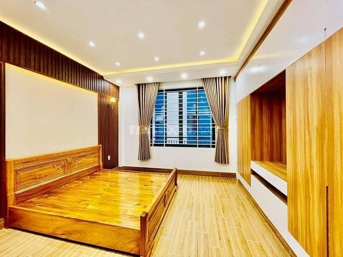 Bán gấp căn 80m² Thành Thái xây 1 trệt 4 lầu. Gần BV Nhi Đồng,hẻm 6m