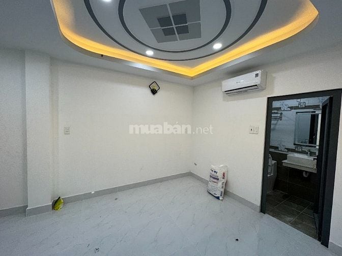 Bthự mini tkế Tân Cổ Điển mặt tiền thụt (sát và liền kế) Đoàn Thị Điểm