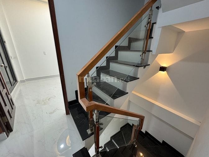 Bthự mini tkế Tân Cổ Điển mặt tiền thụt (sát và liền kế) Đoàn Thị Điểm