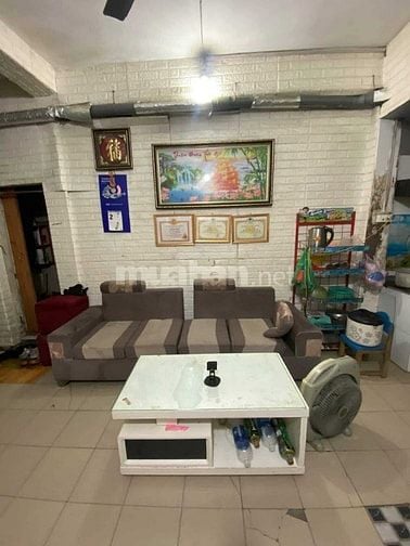 Cần bán gấp căn nhà mặt phố nguyễn khoái quận hai bà trưng HN.