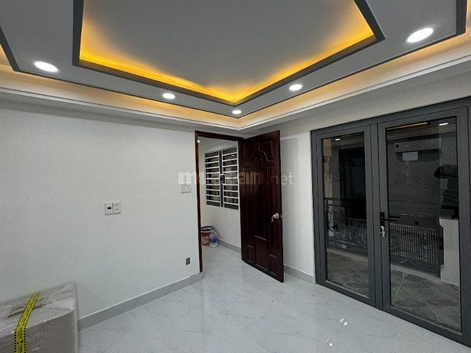 Bthự mini tkế Tân Cổ Điển mặt tiền thụt (sát và liền kế) Đoàn Thị Điểm