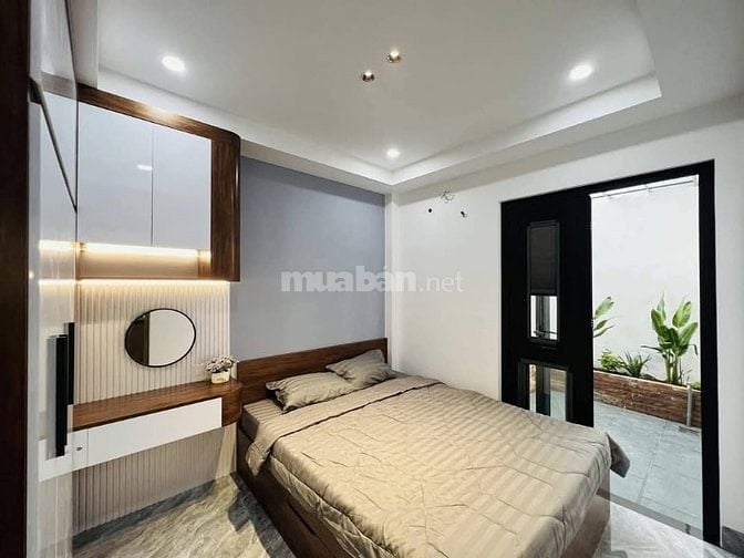 Chủ cần bán căn nhà tại đường Nguyễn Hữu Trí, Bình Chánh.