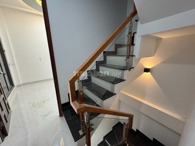 Bthự mini tkế Tân Cổ Điển mặt tiền thụt (sát và liền kế) Đoàn Thị Điểm
