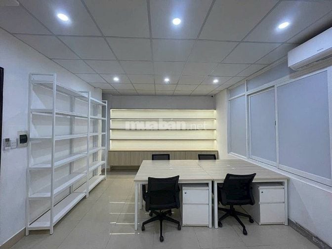 TÒA NHÀ :DT:7m X11m / 8TẦNG LẦU/GIÁ:90triệu/tháng