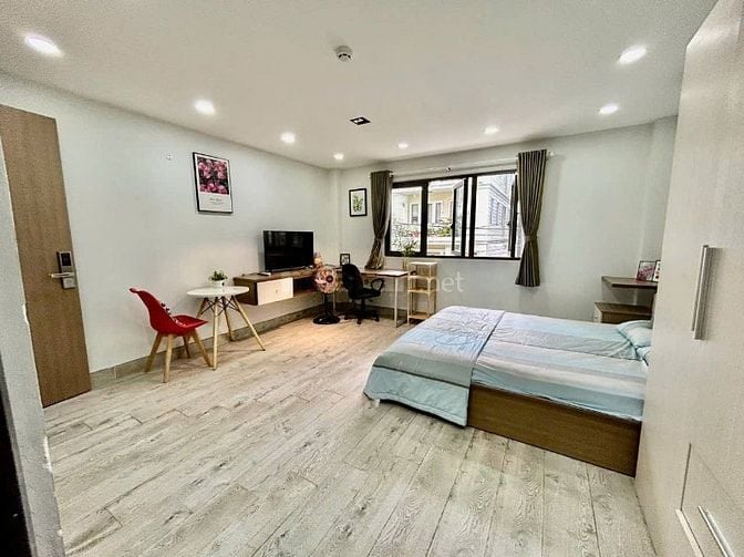 NGAY KHU ẨM THỰC D2, STUDIO 1PN, PHÒNG CÓ CỬA SỔ THOÁNG MÁT