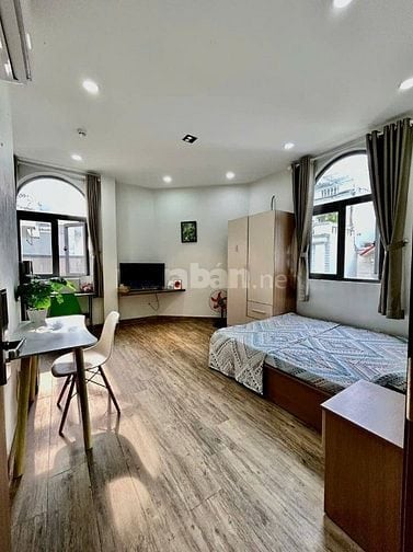 NGAY KHU ẨM THỰC D2, STUDIO 1PN, PHÒNG CÓ CỬA SỔ THOÁNG MÁT