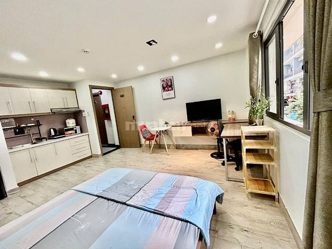 NGAY KHU ẨM THỰC D2, STUDIO 1PN, PHÒNG CÓ CỬA SỔ THOÁNG MÁT