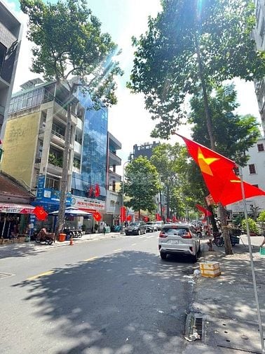 Cho thuê tòa nhà 38-40 Nguyễn Thái Bình, Q1. 6 Tầng, 860m2 chỉ 260tr